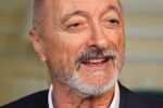 Arturo Pérez-Reverte: 8 mejores libros y biografía